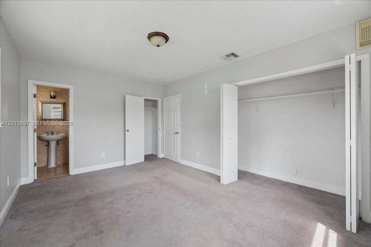 9280 SW 164th St, Palmetto Bay, FL 33157 Photo