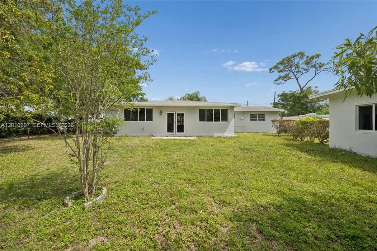 9280 SW 164th St, Palmetto Bay, FL 33157 Photo