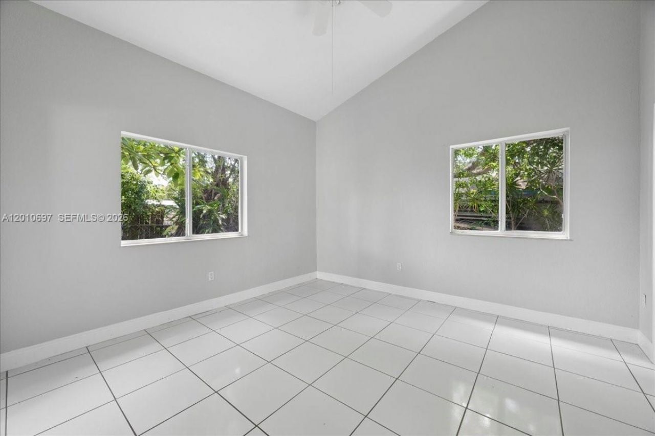 9280 SW 164th St, Palmetto Bay, FL 33157 Photo