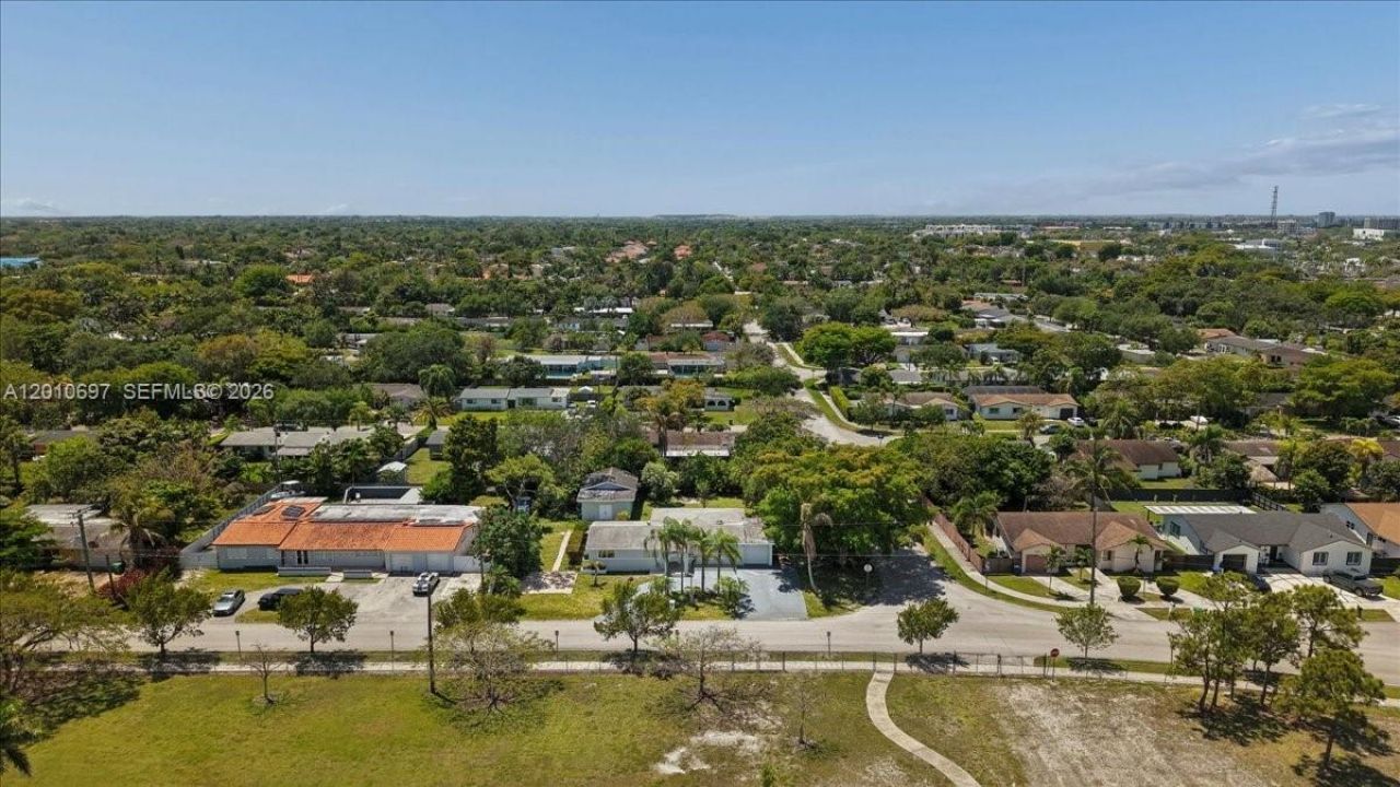 9280 SW 164th St, Palmetto Bay, FL 33157 Photo