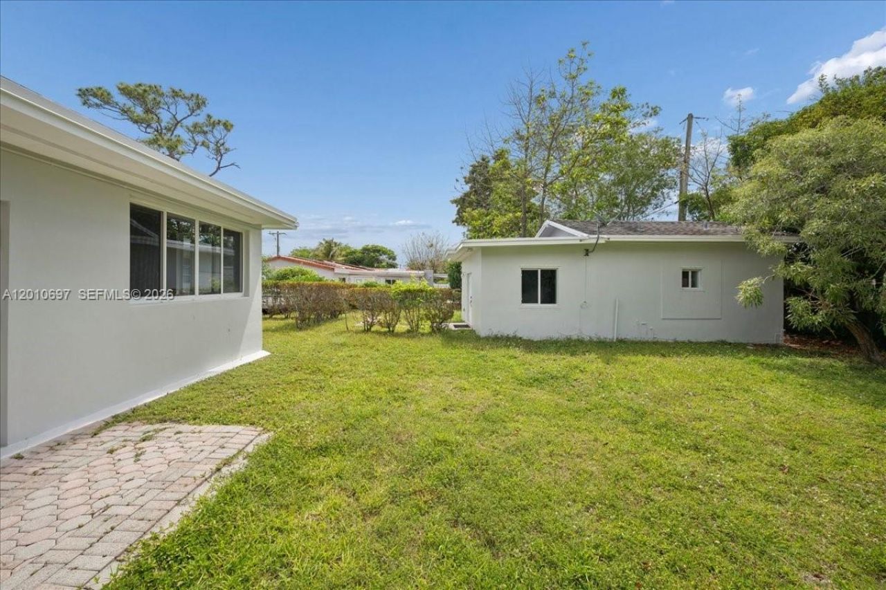9280 SW 164th St, Palmetto Bay, FL 33157 Photo