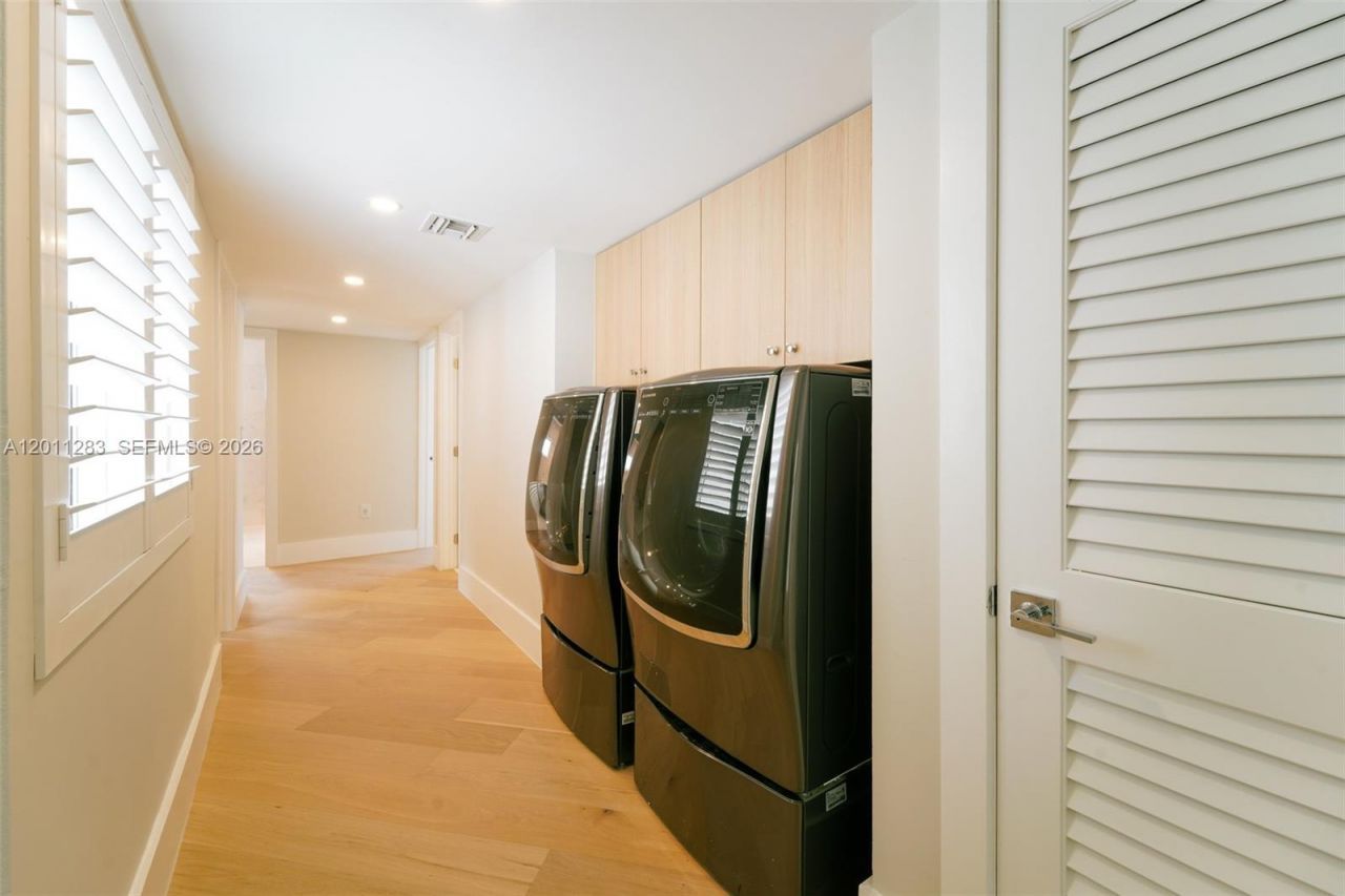 1981 S Oak Haven Cir, Unit 1981, Miami, FL 33179 Photo