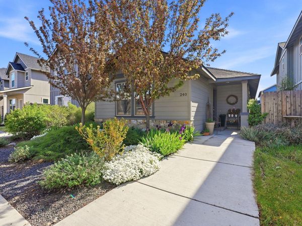 240 NW 30th Street, Redmond, OR 97756