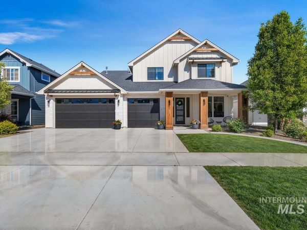 6714 N Maplestone Ave, Meridian, ID 83646