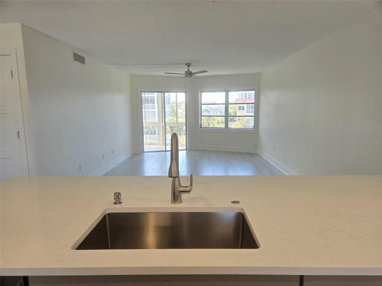 1300 N Portofino Drive, Unit 406, Sarasota, FL 34242 Photo