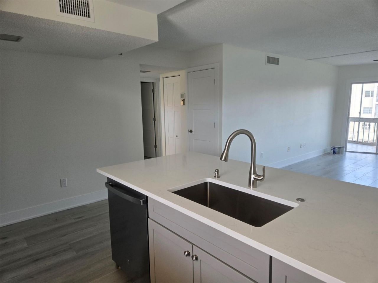1300 N Portofino Drive, Unit 406, Sarasota, FL 34242 Photo