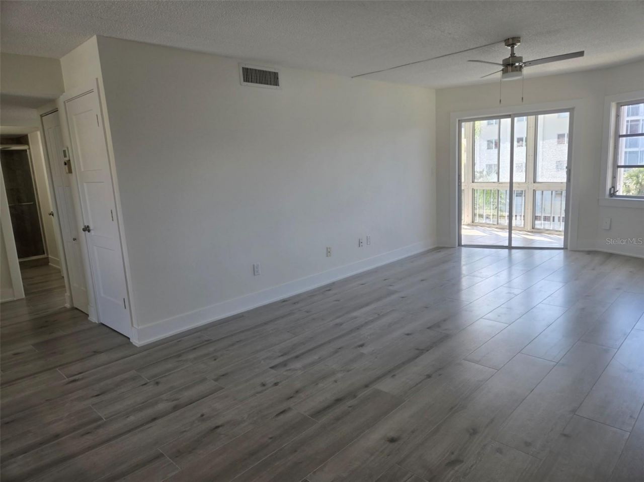 1300 N Portofino Drive, Unit 406, Sarasota, FL 34242 Photo