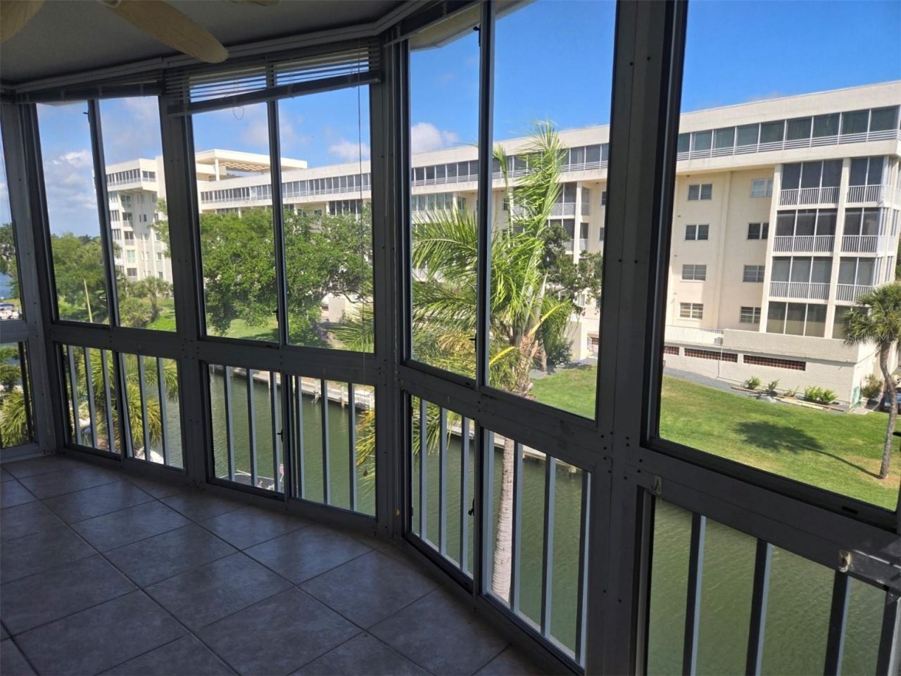 1300 N Portofino Drive, Unit 406, Sarasota, FL 34242 Photo