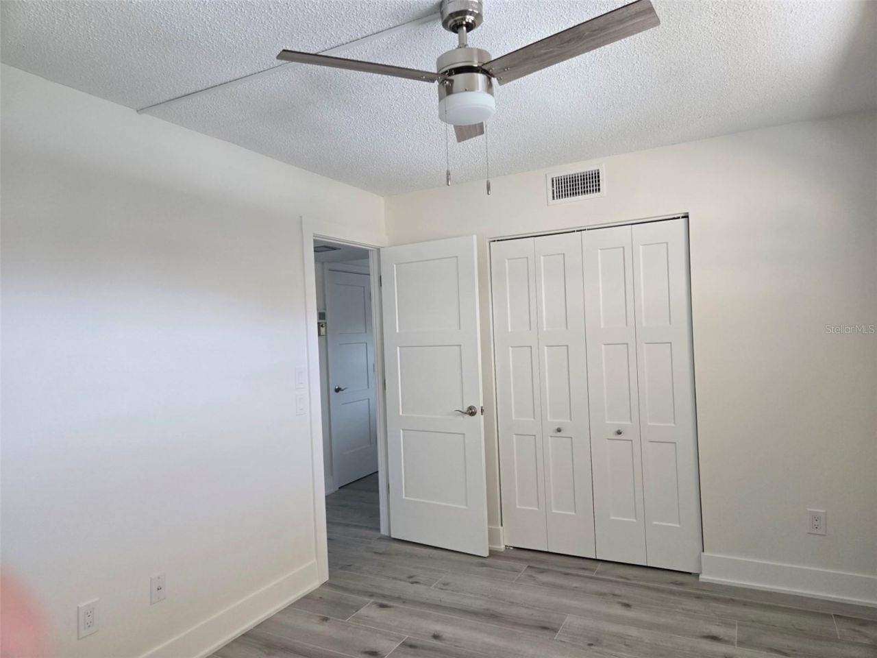 1300 N Portofino Drive, Unit 406, Sarasota, FL 34242 Photo