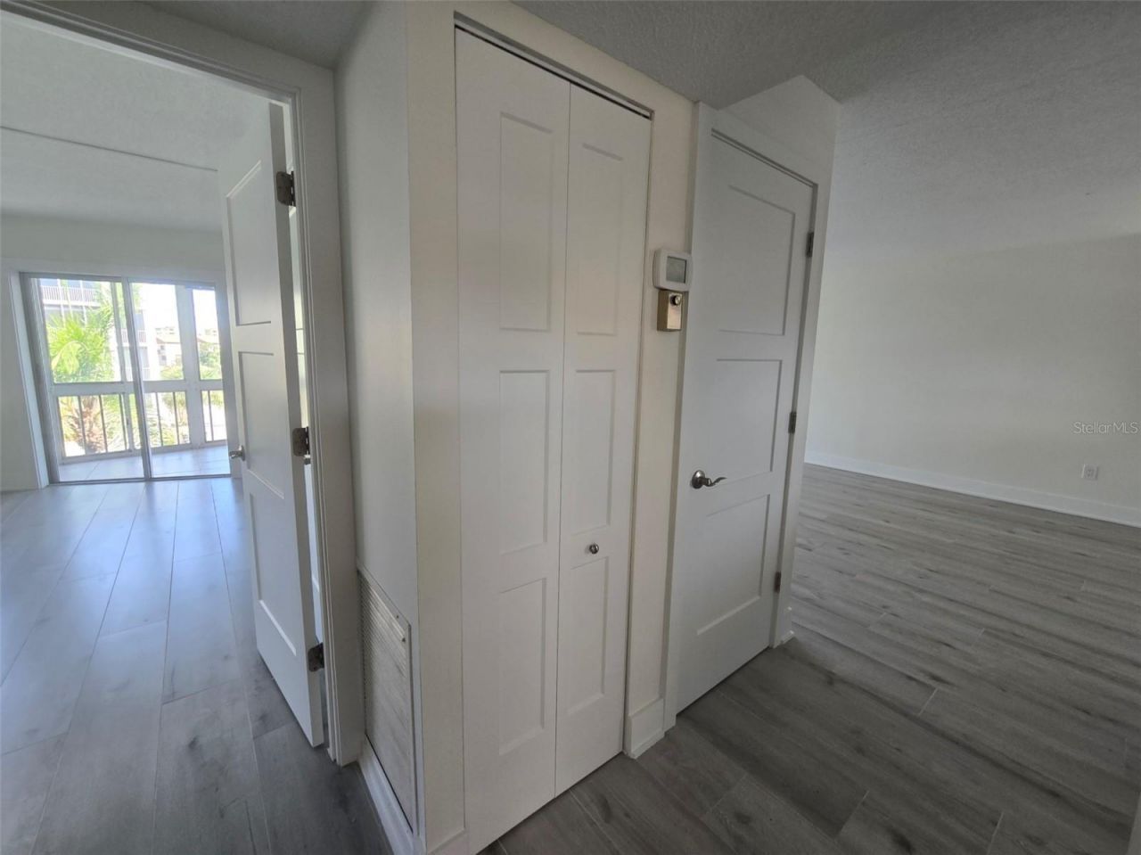 1300 N Portofino Drive, Unit 406, Sarasota, FL 34242 Photo