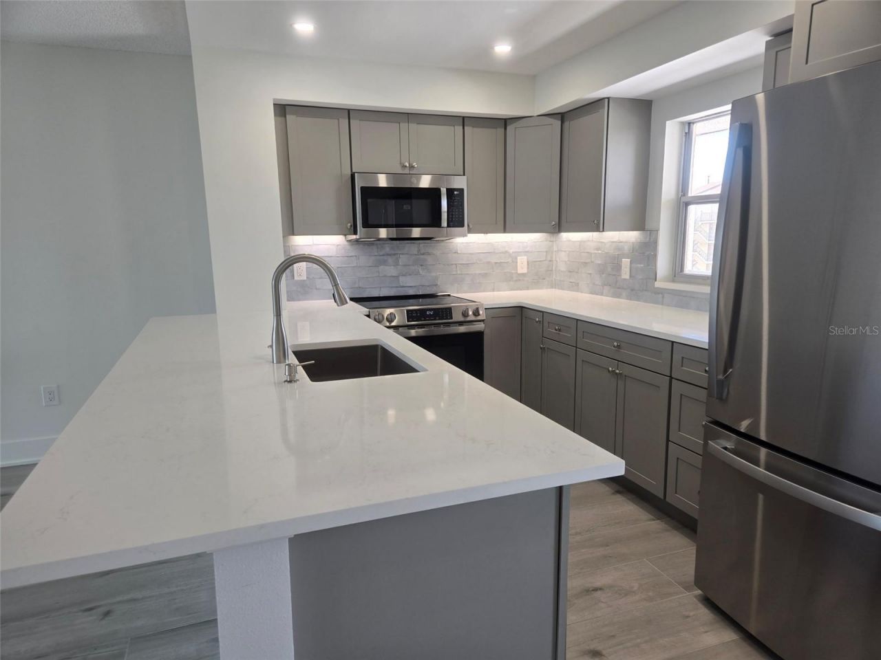 1300 N Portofino Drive, Unit 406, Sarasota, FL 34242 Photo