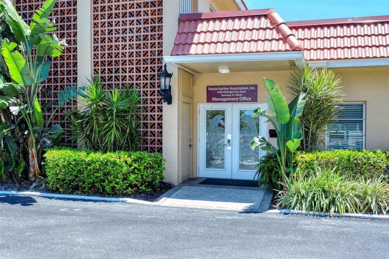 1300 N Portofino Drive, Unit 406, Sarasota, FL 34242 Photo
