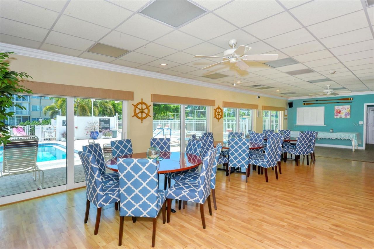 1300 N Portofino Drive, Unit 406, Sarasota, FL 34242 Photo