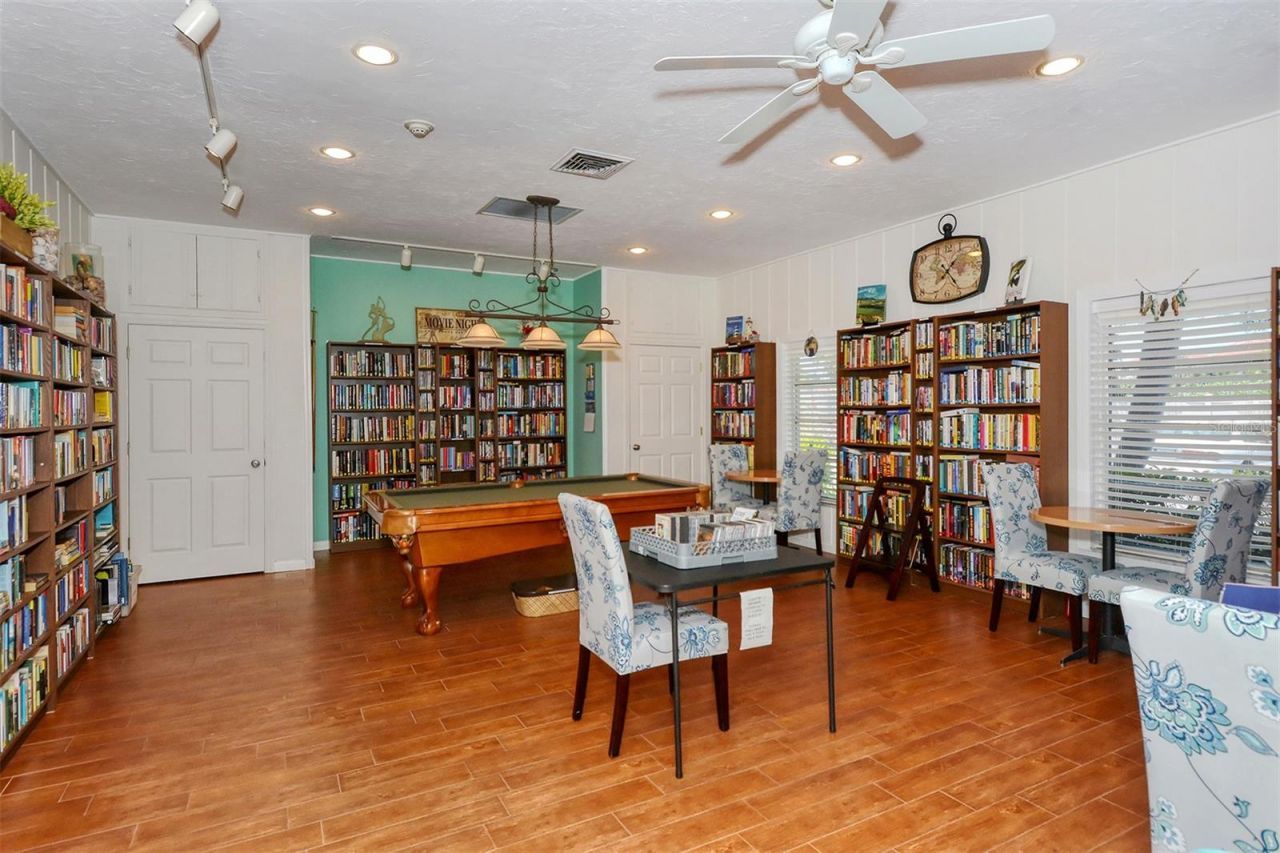 1300 N Portofino Drive, Unit 406, Sarasota, FL 34242 Photo