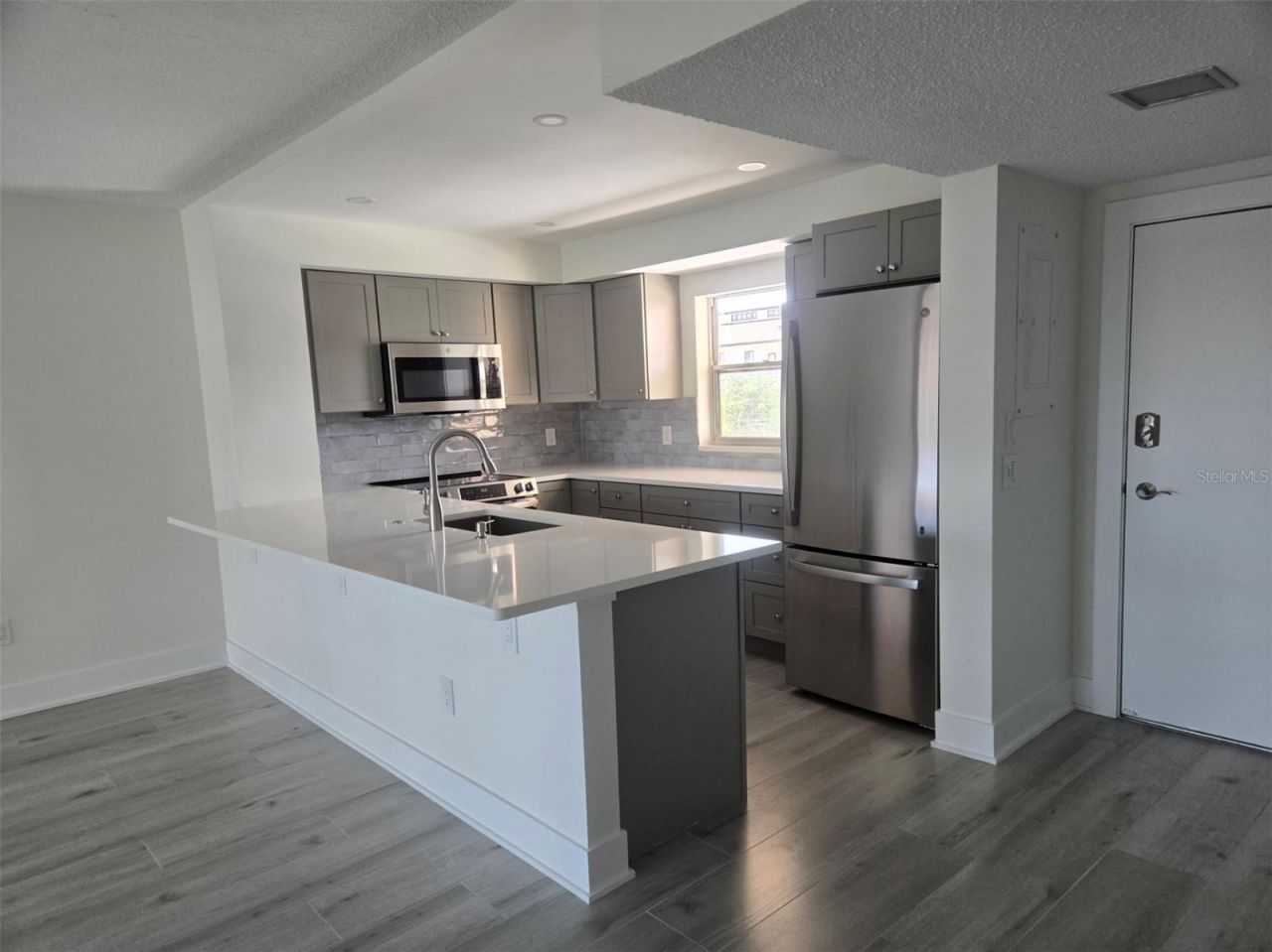 1300 N Portofino Drive, Unit 406, Sarasota, FL 34242 Photo