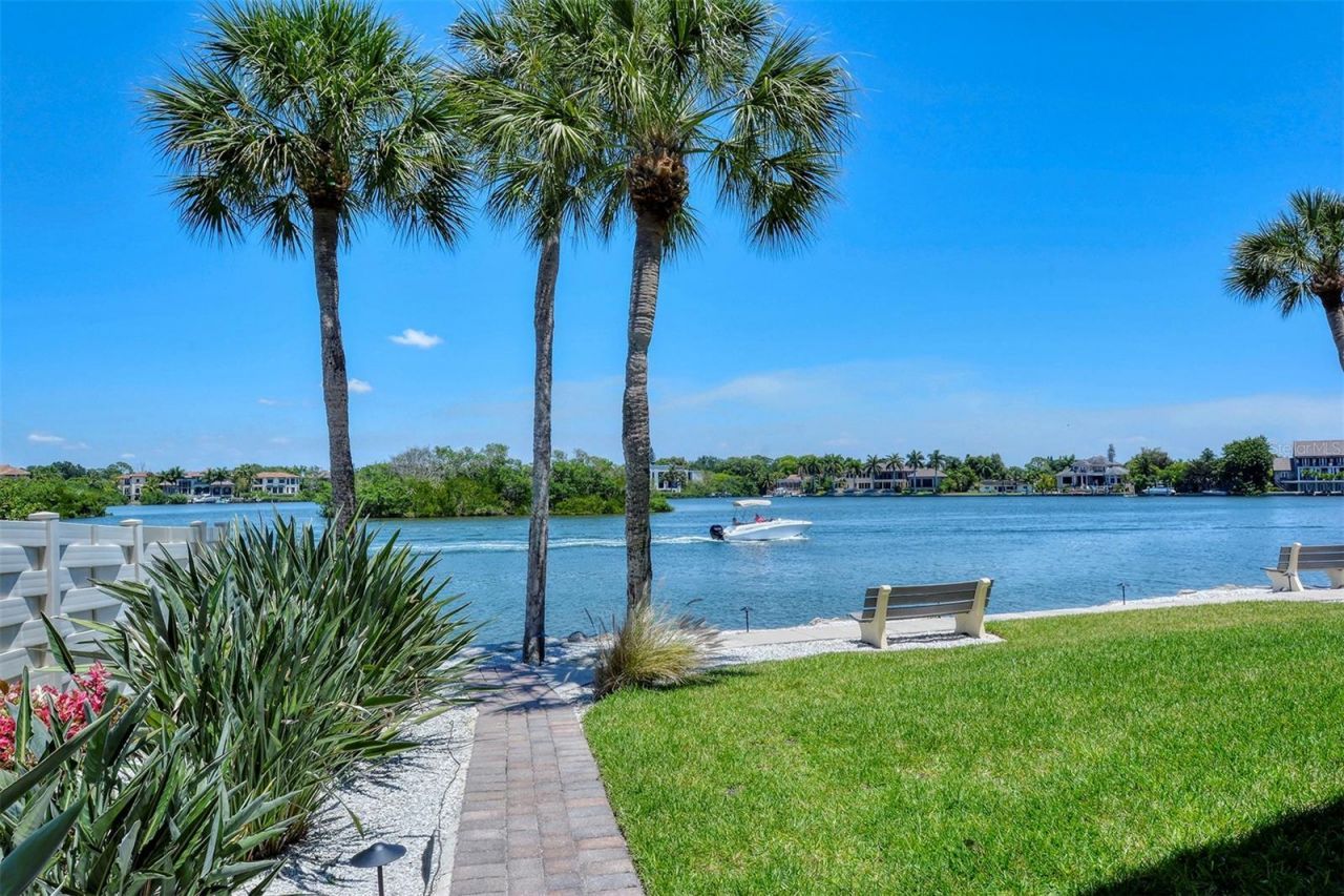 1300 N Portofino Drive, Unit 406, Sarasota, FL 34242 Photo