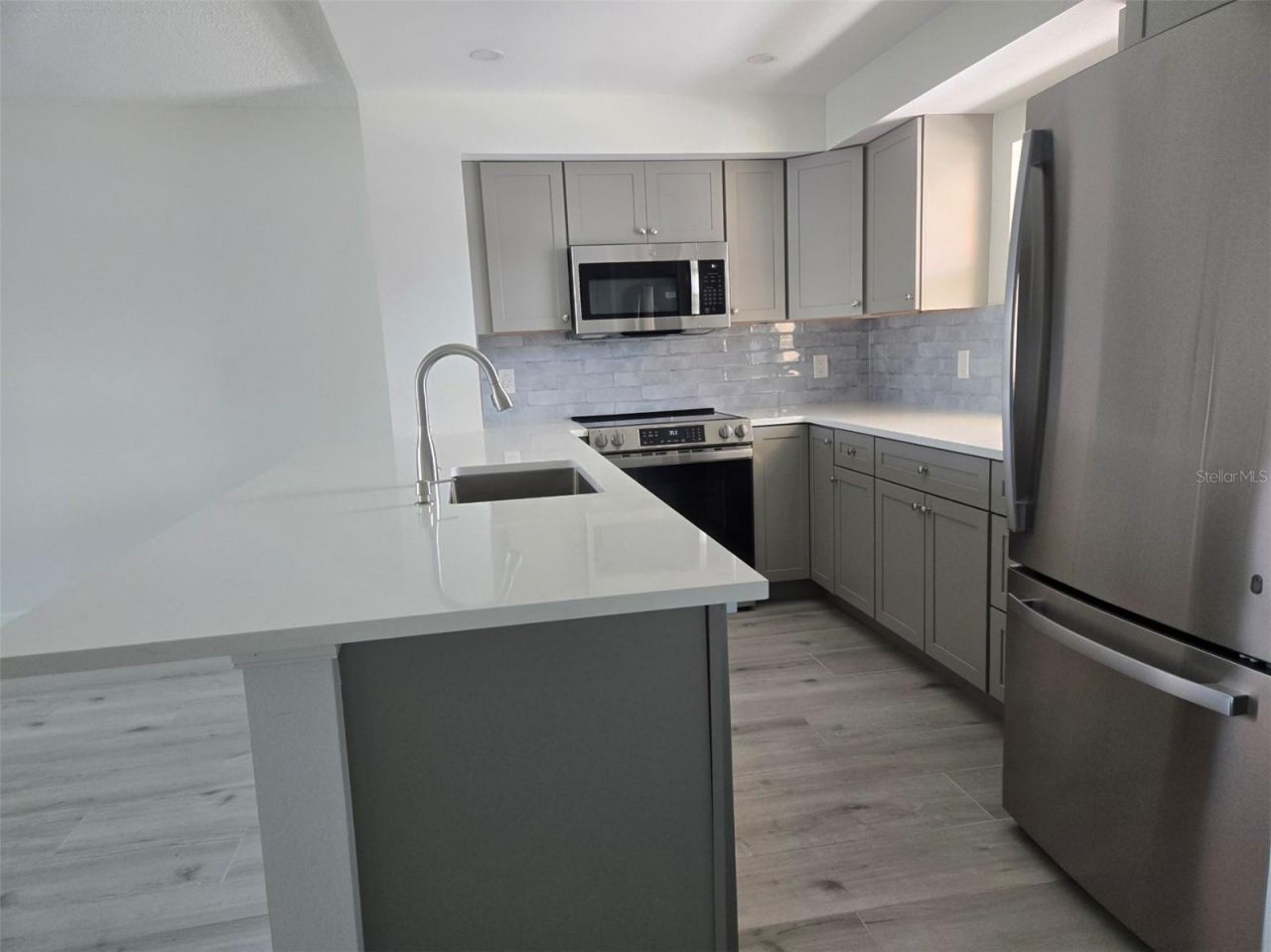 1300 N Portofino Drive, Unit 406, Sarasota, FL 34242 Photo