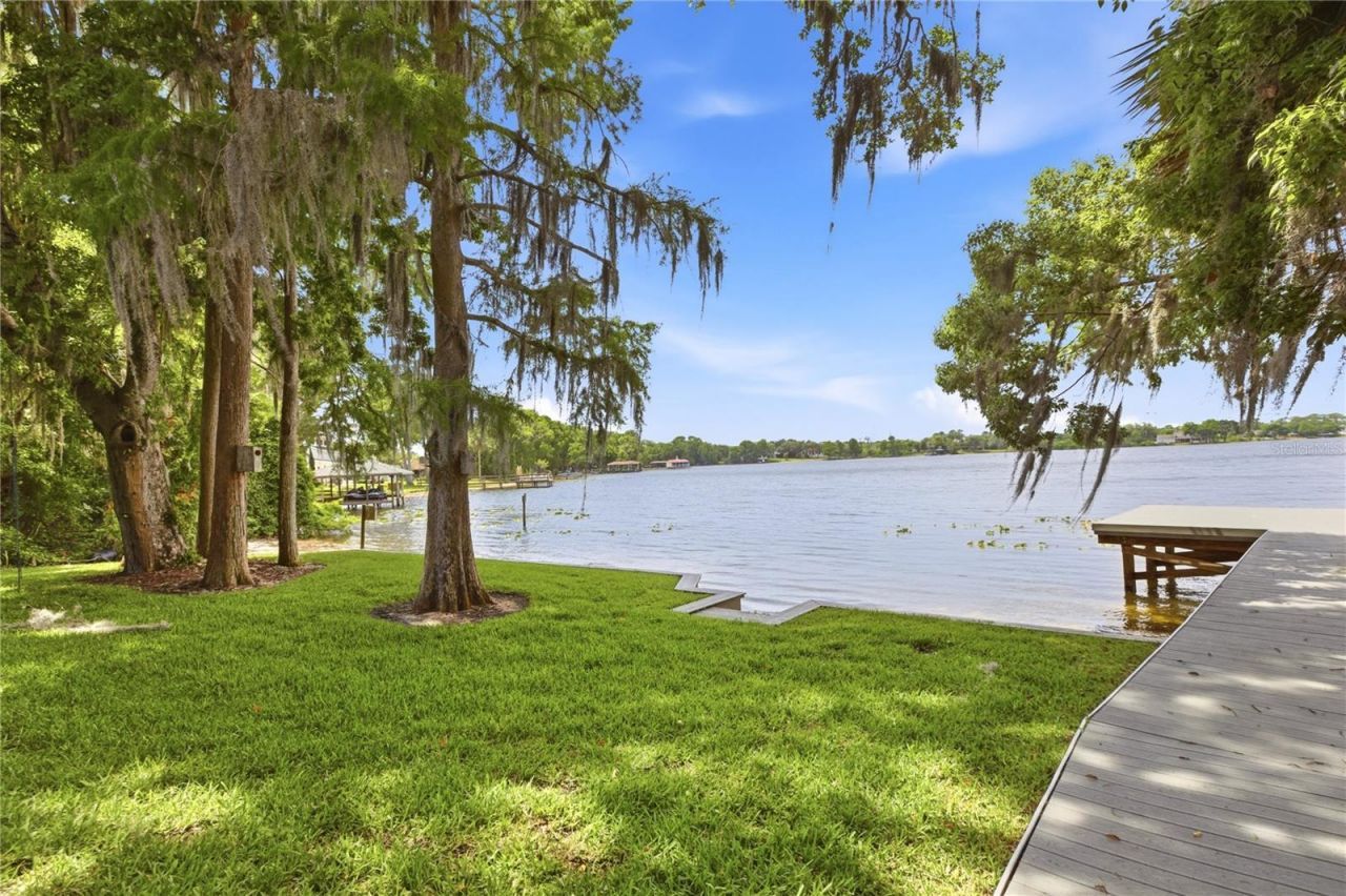 4910 E Lake Drive, Winter Springs, FL 32708 Photo