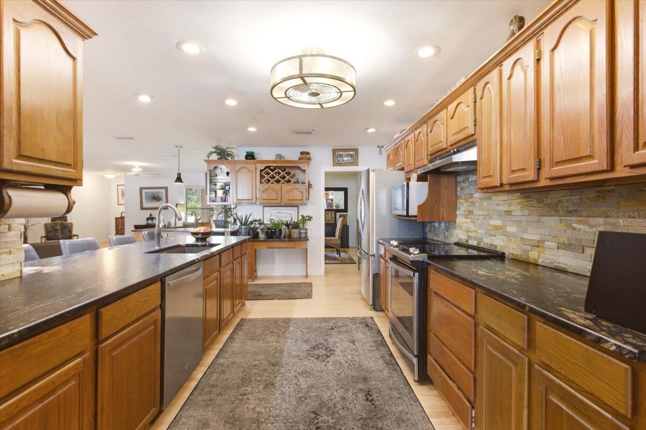 4910 E Lake Drive, Winter Springs, FL 32708 Photo