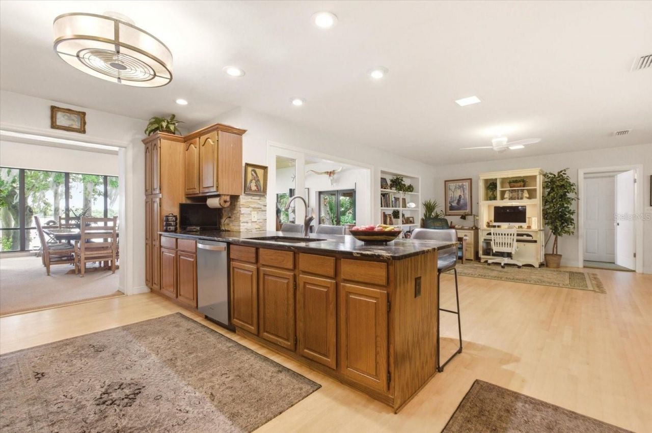 4910 E Lake Drive, Winter Springs, FL 32708 Photo