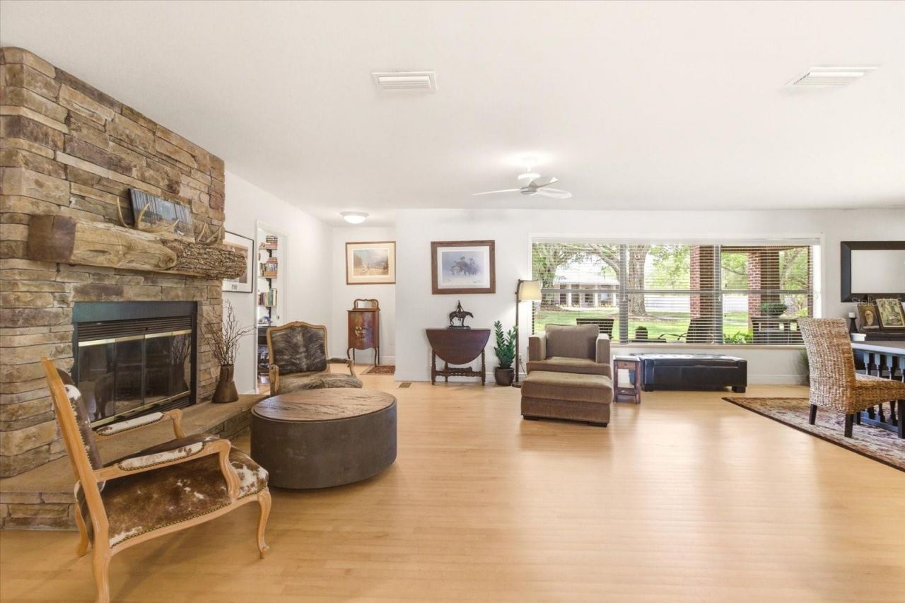 4910 E Lake Drive, Winter Springs, FL 32708 Photo