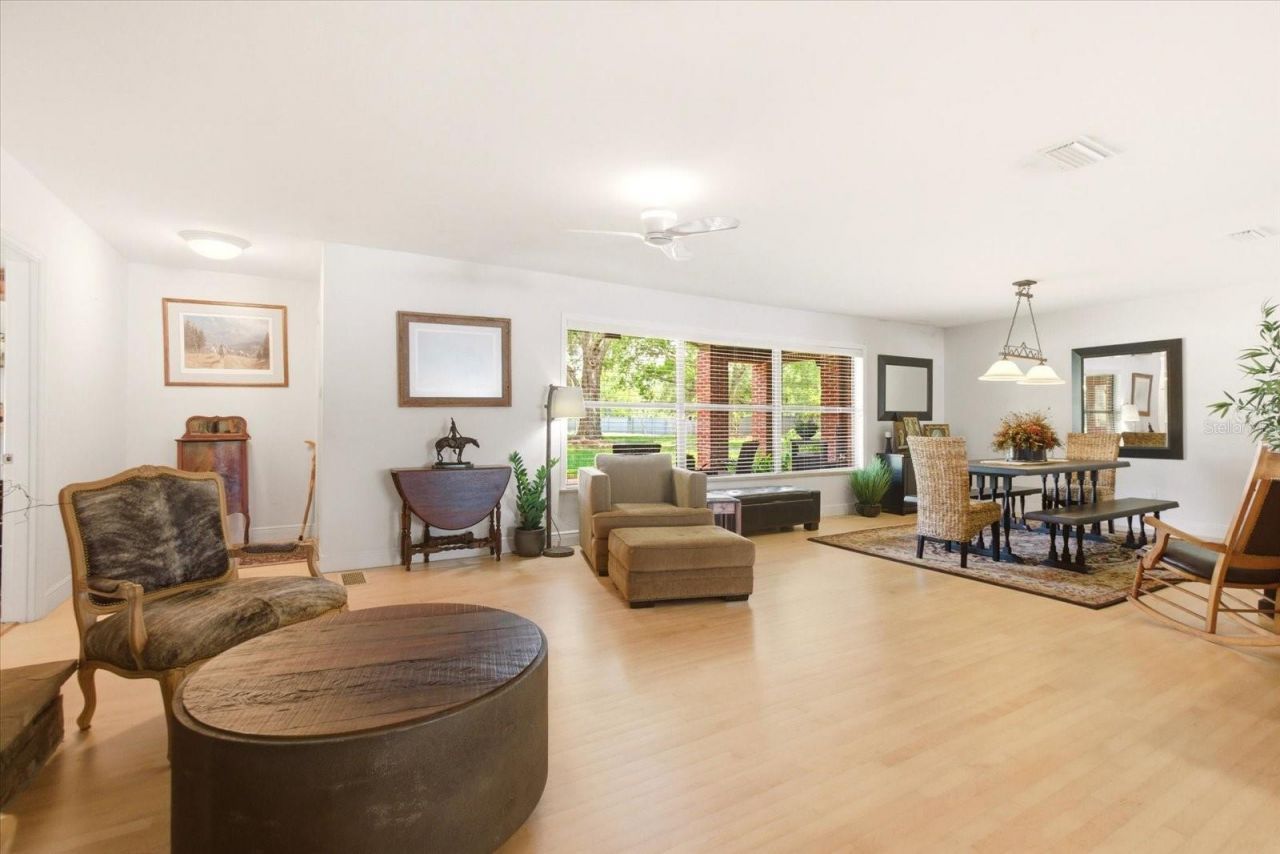 4910 E Lake Drive, Winter Springs, FL 32708 Photo