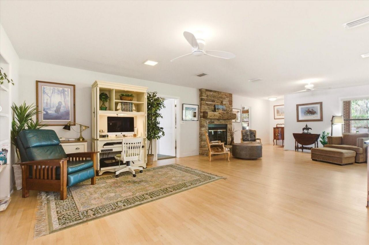 4910 E Lake Drive, Winter Springs, FL 32708 Photo