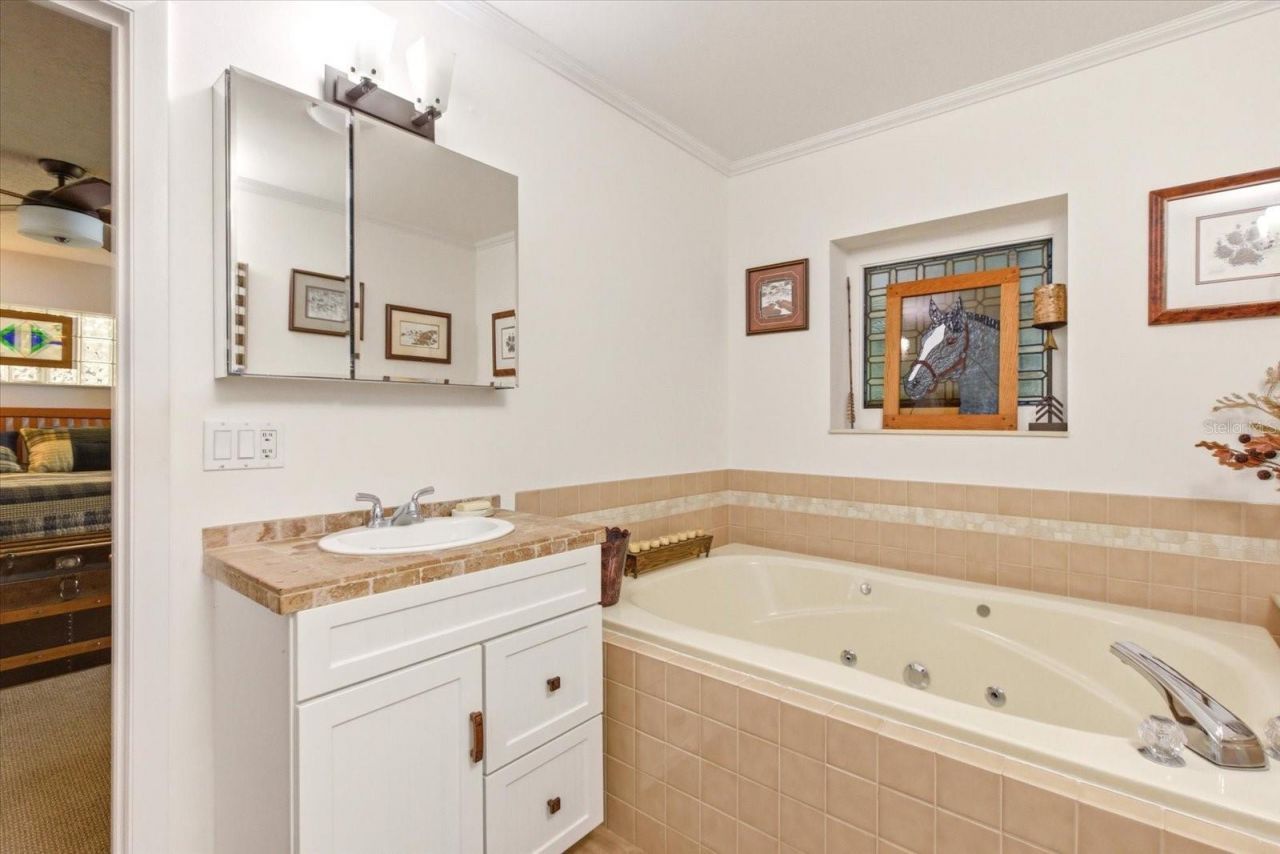 4910 E Lake Drive, Winter Springs, FL 32708 Photo