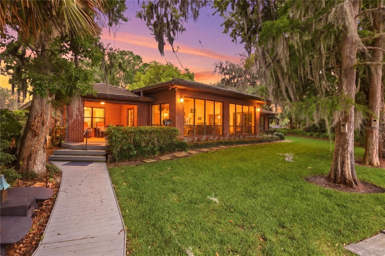 4910 E Lake Drive, Winter Springs, FL 32708 Photo