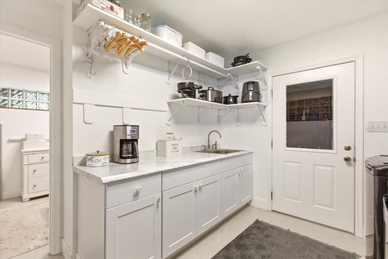 4910 E Lake Drive, Winter Springs, FL 32708 Photo