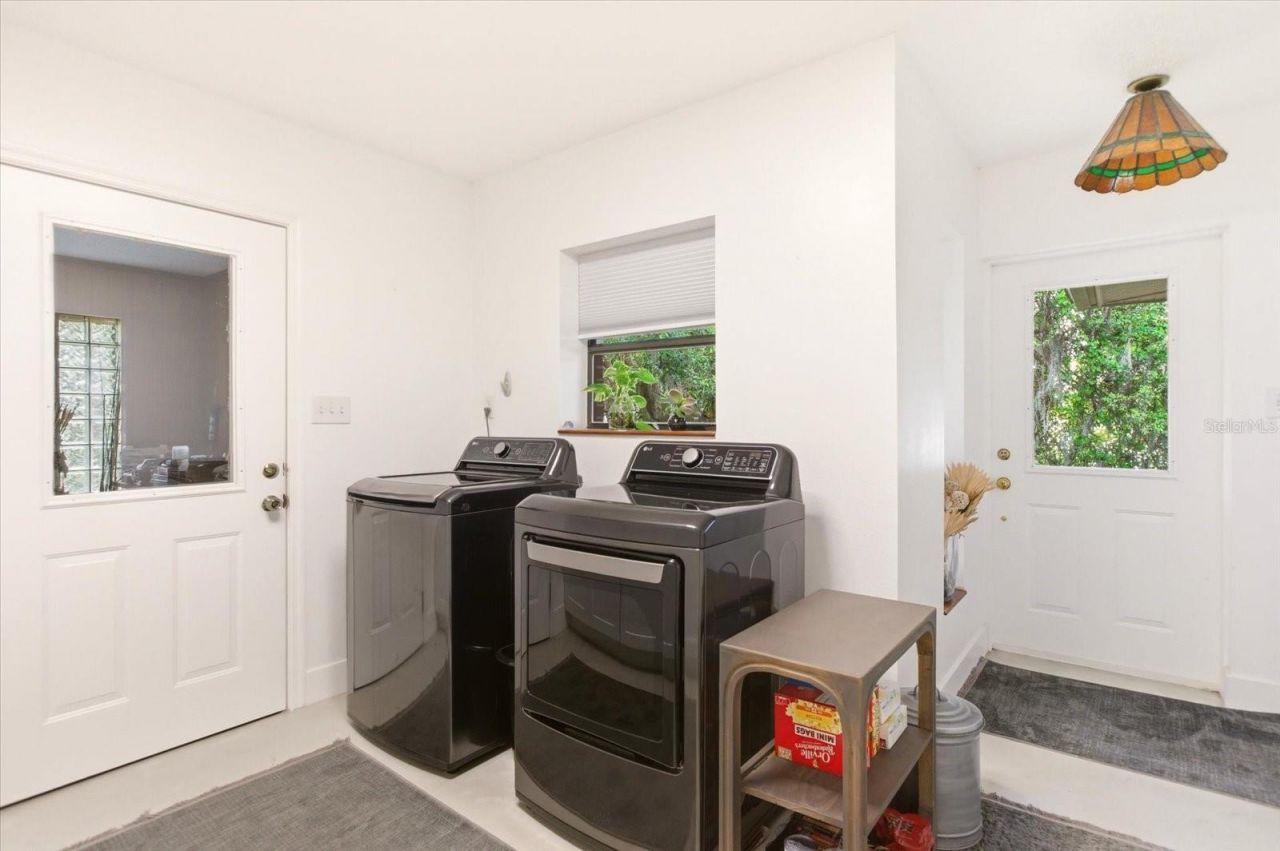 4910 E Lake Drive, Winter Springs, FL 32708 Photo