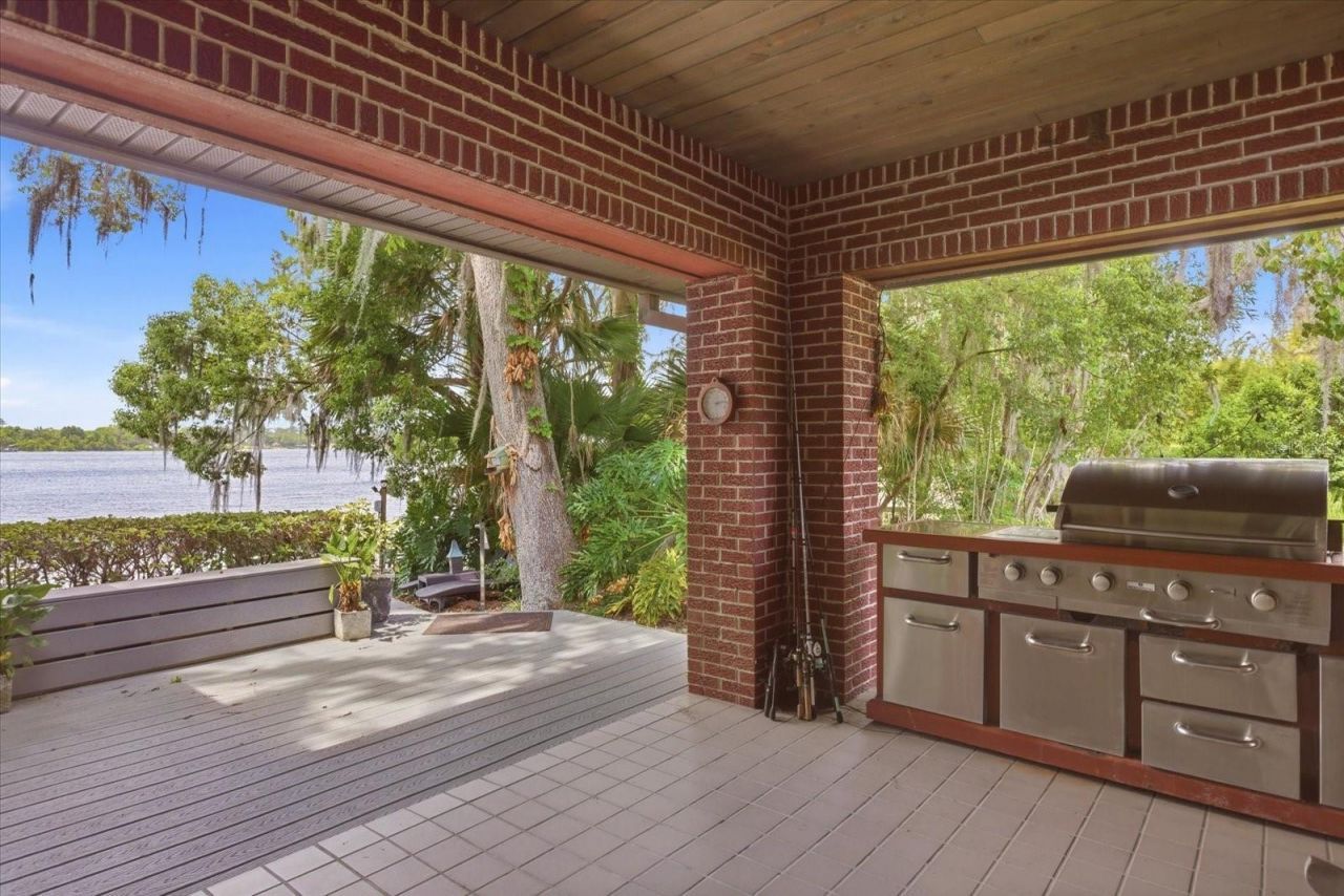 4910 E Lake Drive, Winter Springs, FL 32708 Photo