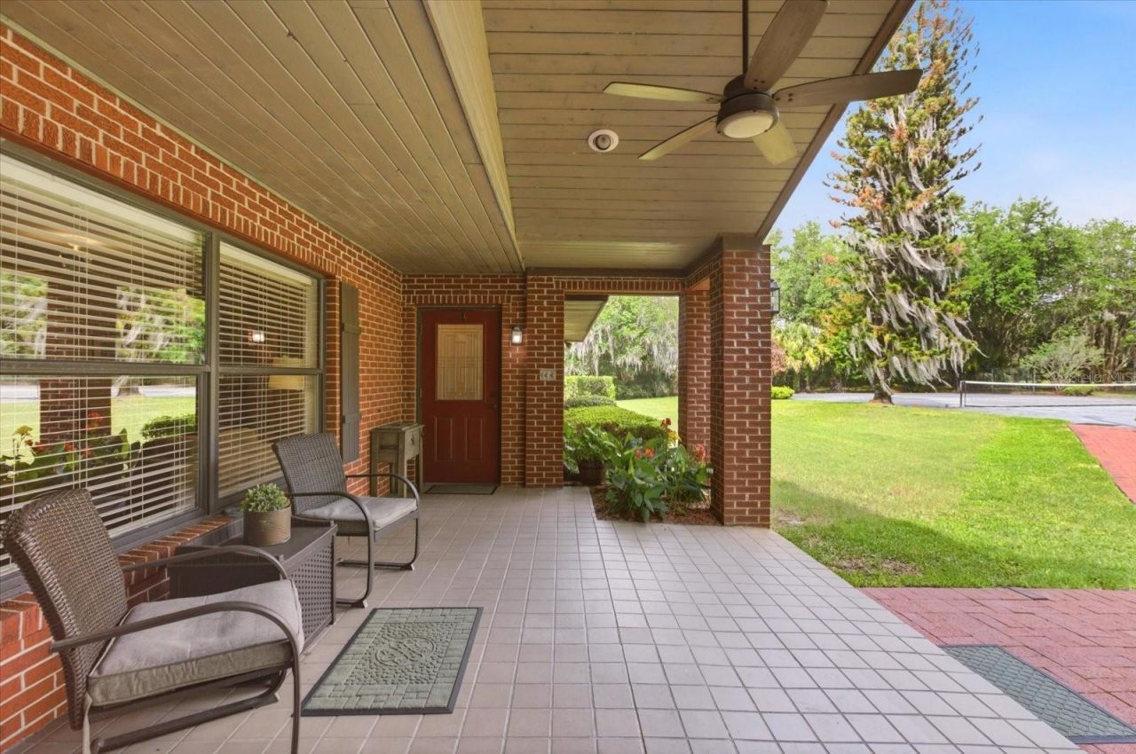 4910 E Lake Drive, Winter Springs, FL 32708 Photo