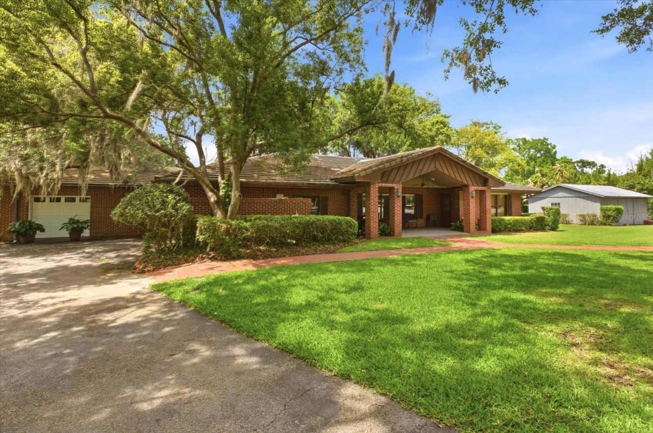 4910 E Lake Drive, Winter Springs, FL 32708 Photo