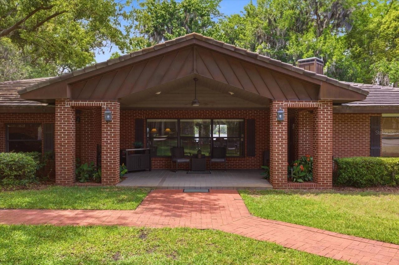 4910 E Lake Drive, Winter Springs, FL 32708 Photo