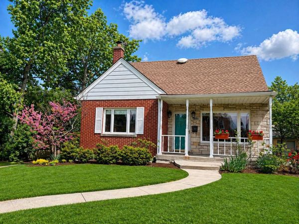 1221 N Oak Park Avenue, Oak Park, IL 60302