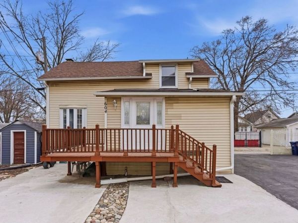 604 N 8th Avenue , Maywood, IL 60153