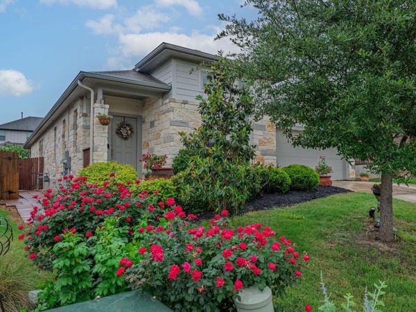 1009 Goldilocks LN, Manchaca, TX 78652
