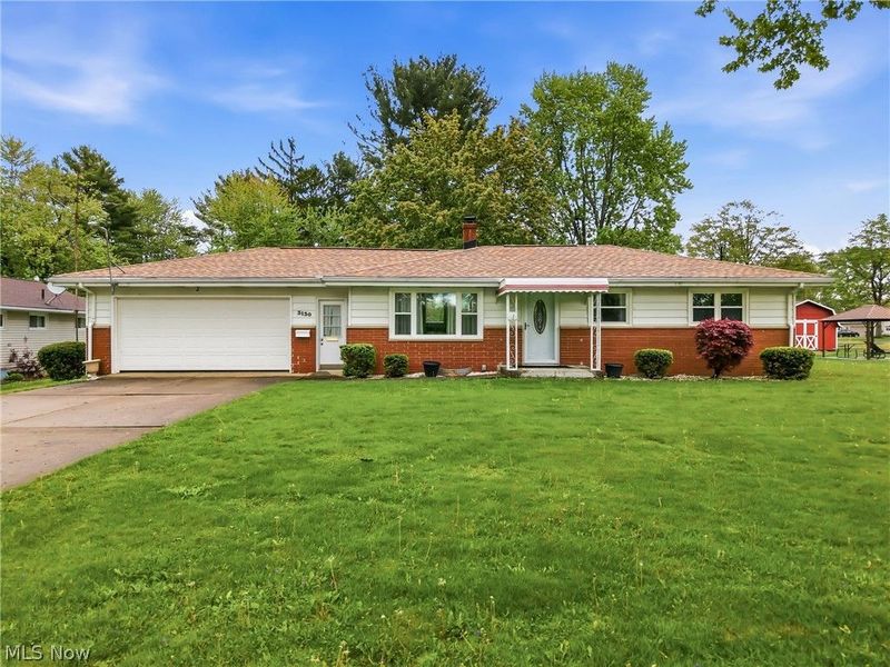 3130 Lynwood Drive NW, Warren, OH 44485 Photo 1
