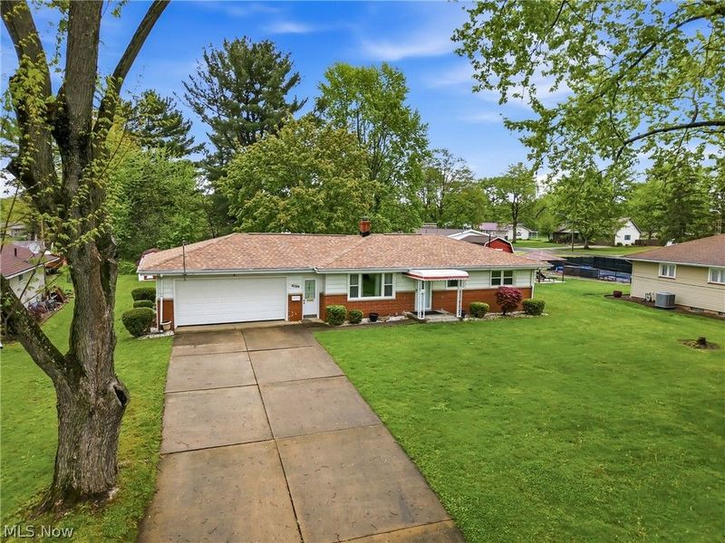3130 Lynwood Drive NW, Warren, OH 44485 Photo 3