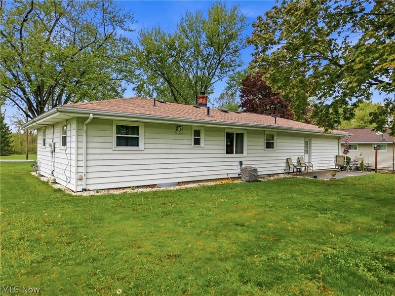 3130 Lynwood Drive NW, Warren, OH 44485 Photo 6