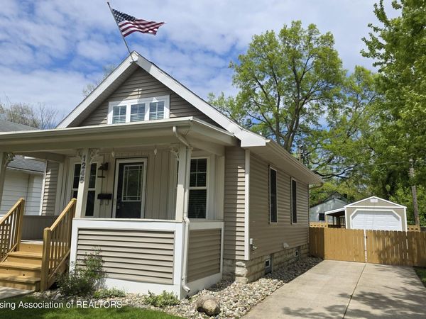 1245 Parkview Street, Lansing, MI 48912