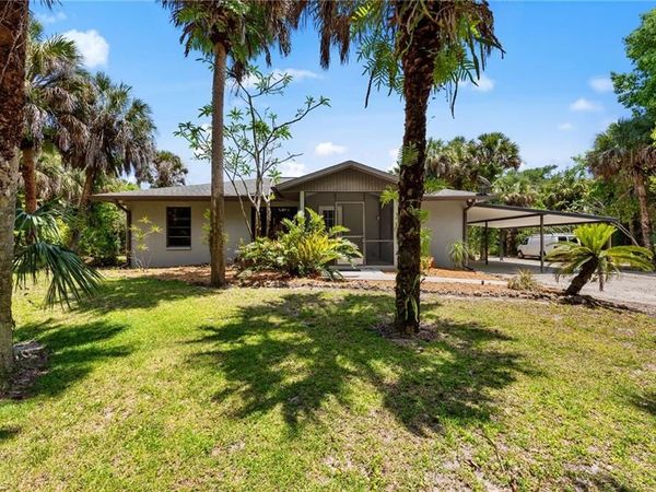1090 13th ST SW, NAPLES, FL 34117