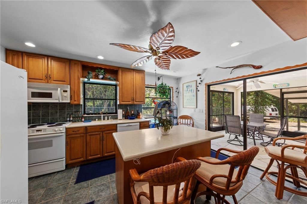 1090 13th St Sw, Naples, FL 34117 Photo