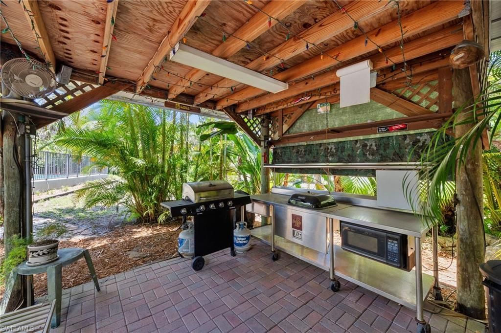 1090 13th St Sw, Naples, FL 34117 Photo