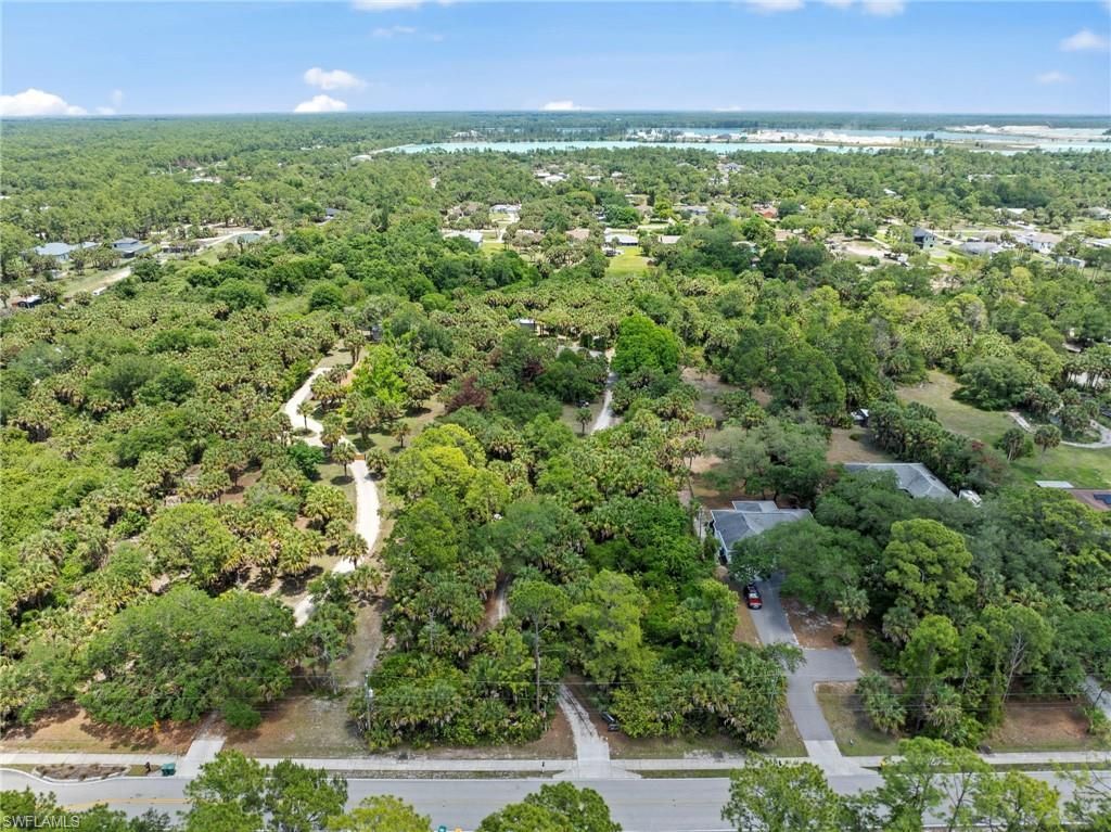 1090 13th St Sw, Naples, FL 34117 Photo