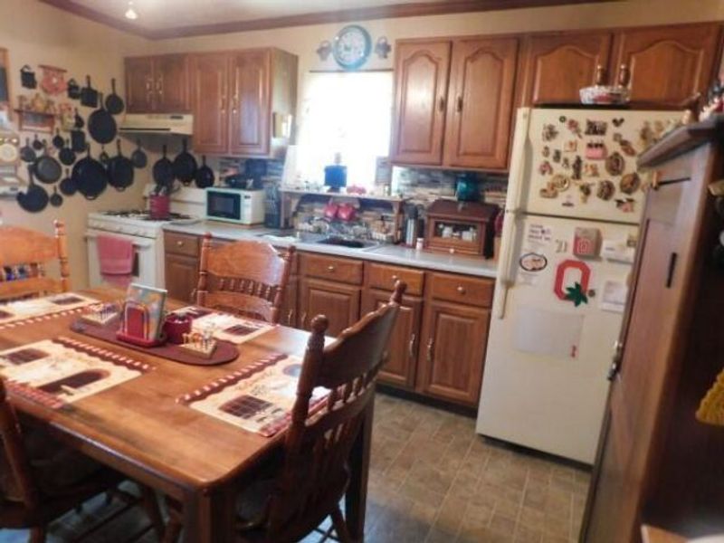 482 Motherwell Avenue, Logan, OH 43138 Photo 6