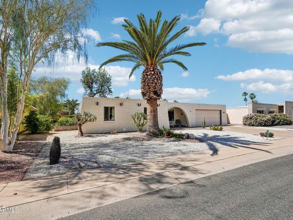 10733 W BROOKSIDE Drive, Sun City, AZ 85351