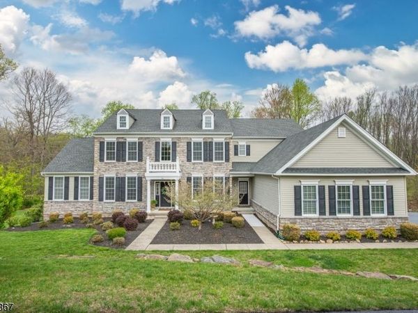 49 Sovereign Dr, Mount Olive, NJ 07836