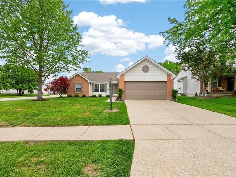 898 Pine Needle Place, Hamilton Township, OH 45039 Photo 2